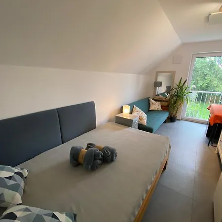 Jay Bird House Bed & Breakfast Mnichov